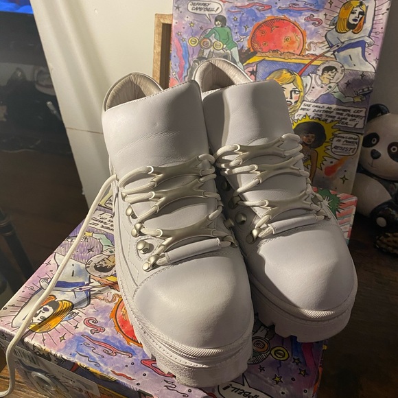 COPY - Jeffrey Campbell fader platform boots - Picture 4 of 10